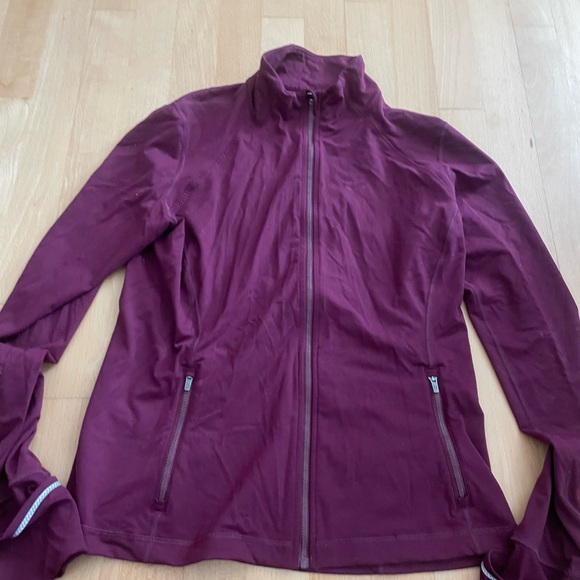 Used Victoria secret size large purple work out jacket - Picture 16 of 16